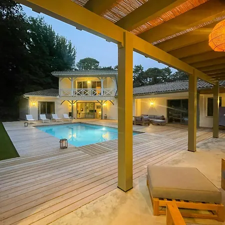 Contemporary With Heated Pool In Le Moulleau Vakantiehuis