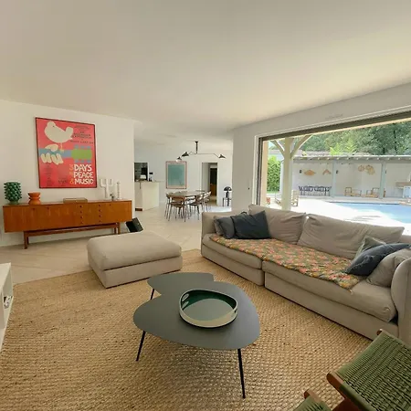 Holiday home Contemporary With Heated Pool In Le Moulleau