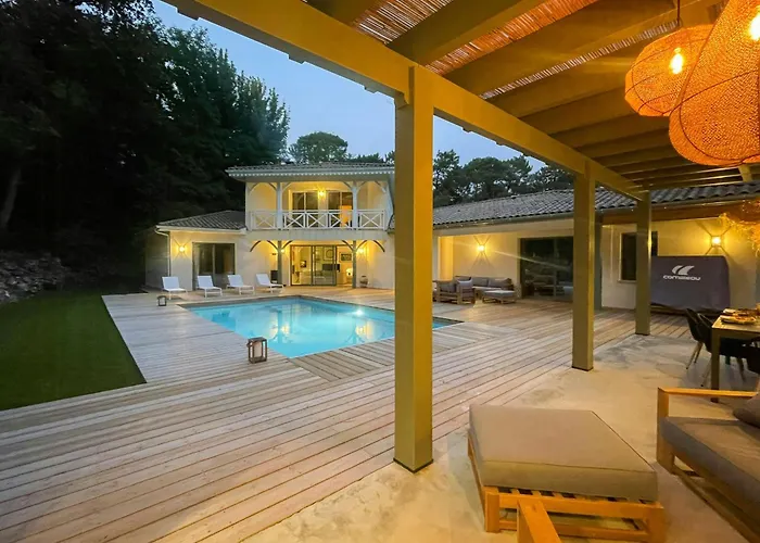 Contemporary With Heated Pool In Le Moulleau Holiday home