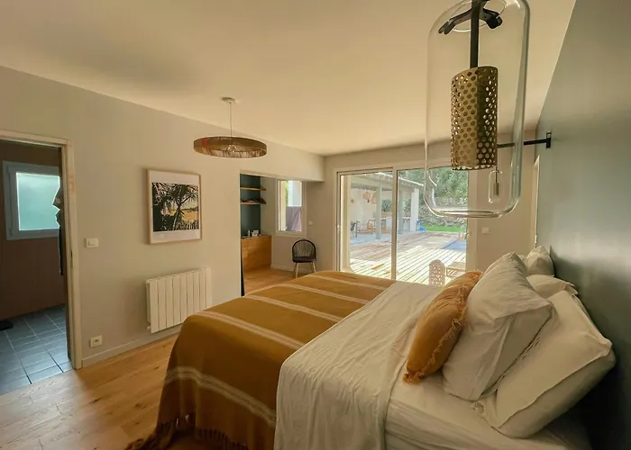 Holiday home Contemporary With Heated Pool In Le Moulleau *