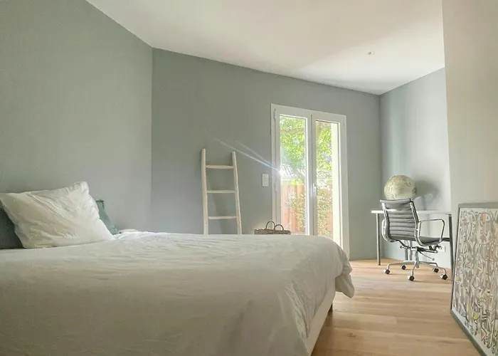 Contemporary With Heated Pool In Le Moulleau Arcachon